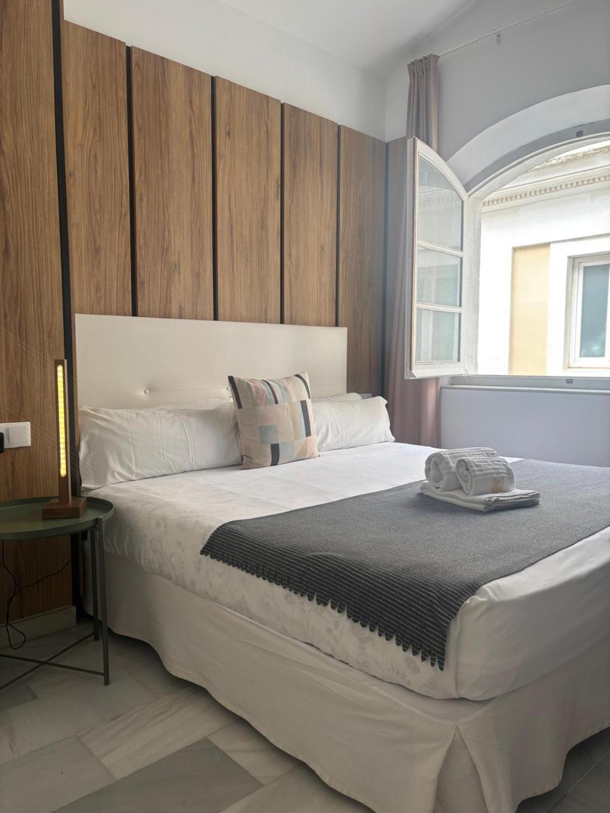 Isa Cadiz Apartment Ngoại thất bức ảnh